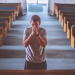 man, praying, church-2179326.jpg