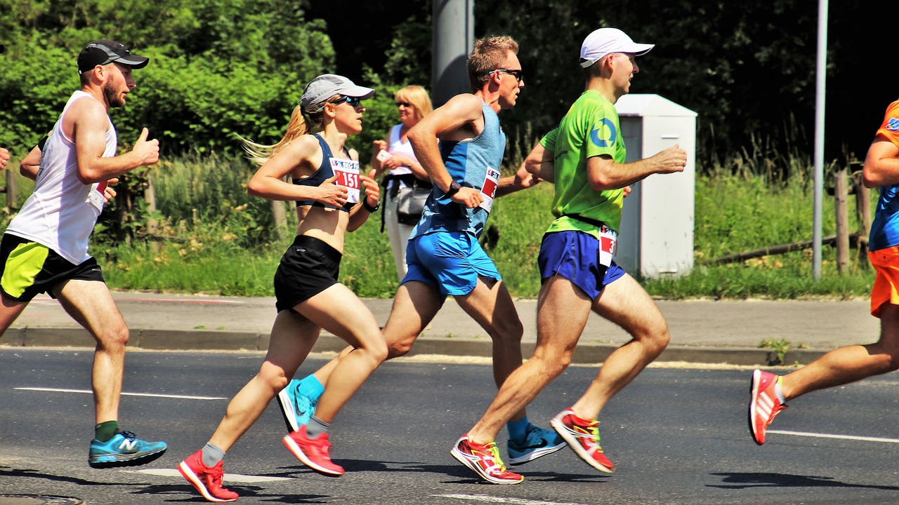 together, running, marathon-3441824.jpg